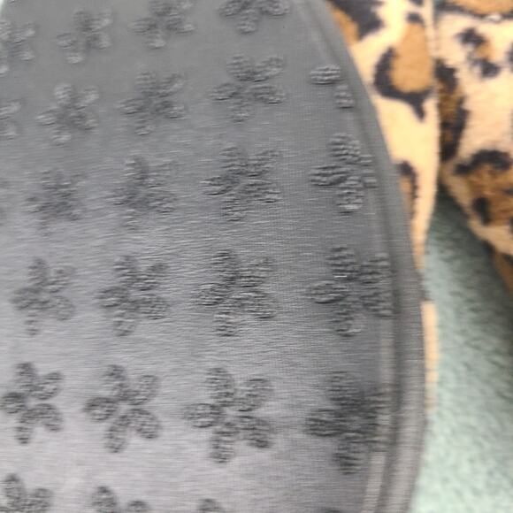 Bobbie Brooks Ladies Slip-on Slippers Cheetah/Leopard Print Small (8-9) Medium - Picture 6 of 8